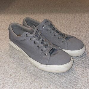 New republic size 13 casual shoe
